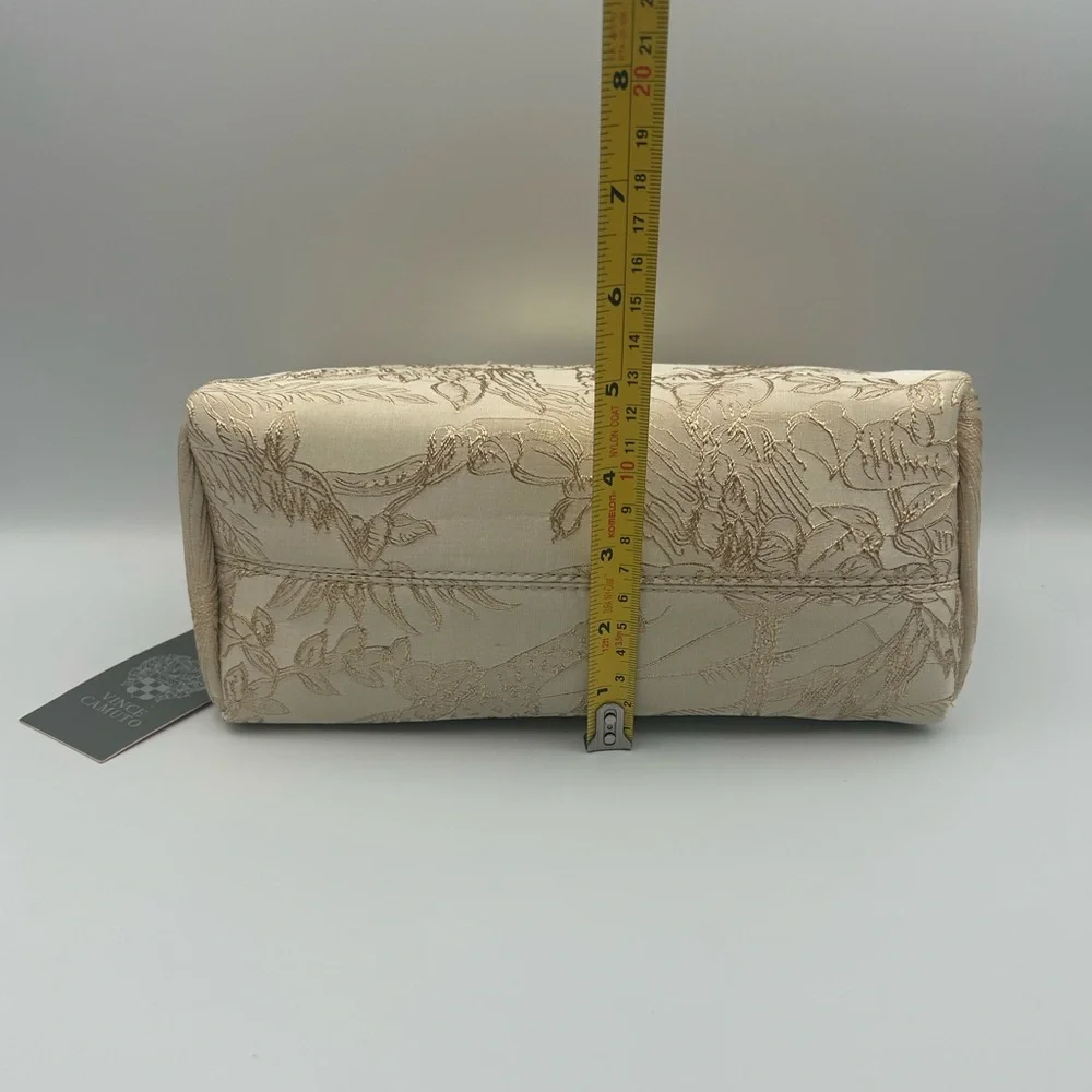 *New* Vince Camuto Cream and Gold Animal and Plant Scene Cosmetic/Travel Bag - Picture 15 of 15